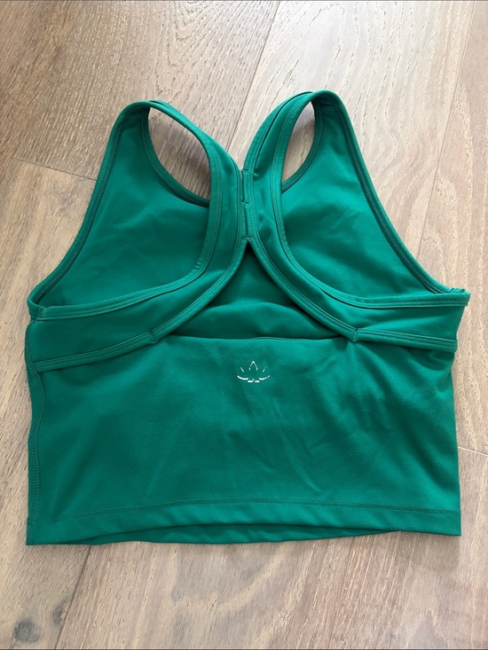 Beyond Yoga Tops - Beyond Yoga Emerald Green Workout Top in Women’s Size M